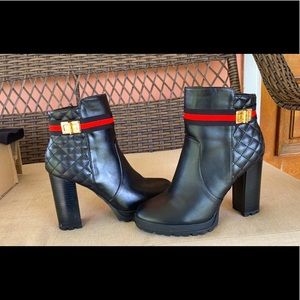 Shoedazzle Black Booties